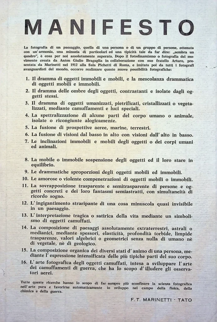 20600 manifesto fotografia futurista tiratura carta beige 02